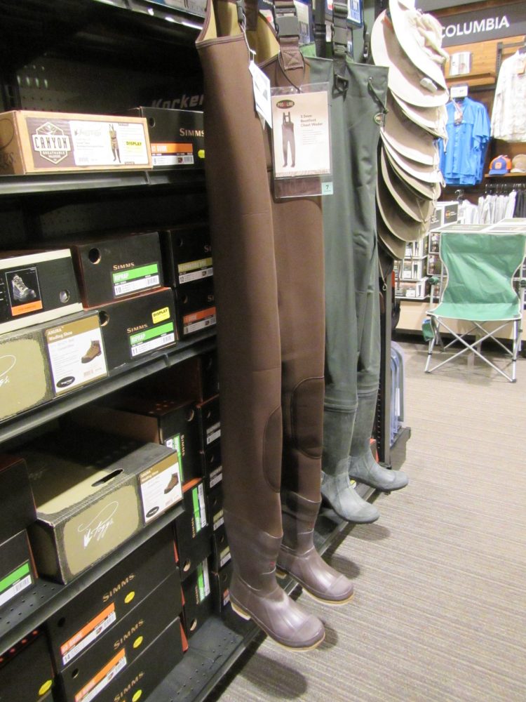 5 Things to Know When Selecting Fly Fishing Waders Guide