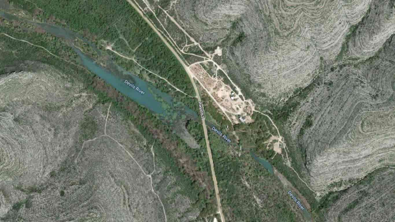 Best Places To Fly Fish on Devils River Texas (Maps, Flies & More