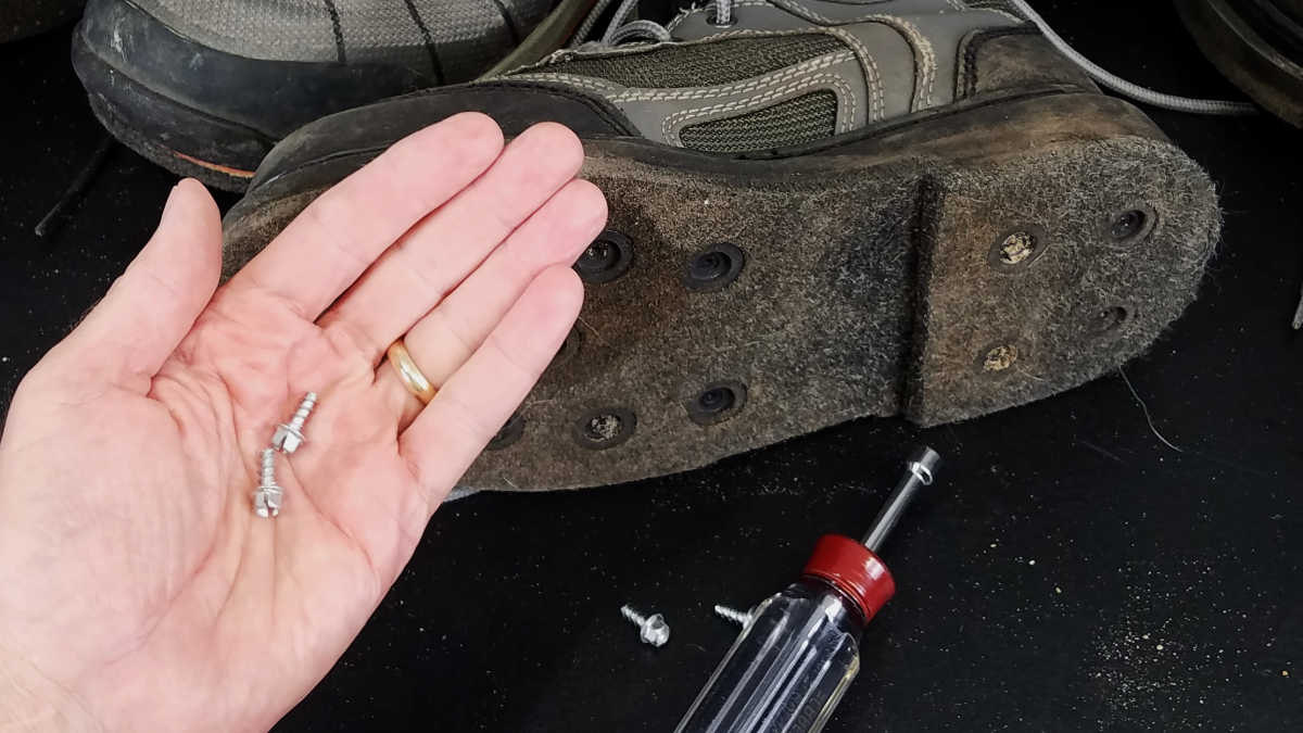 Felt vs. Rubber Sole Wading Boots (Which is Best for You) Guide